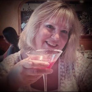 Meet your Posher, Sandy